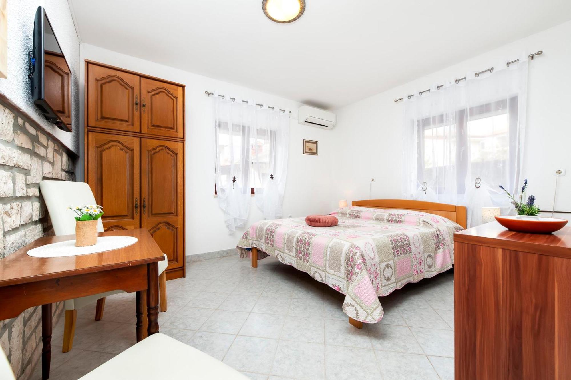 Apartments And Room Silvana Rovinj Ngoại thất bức ảnh