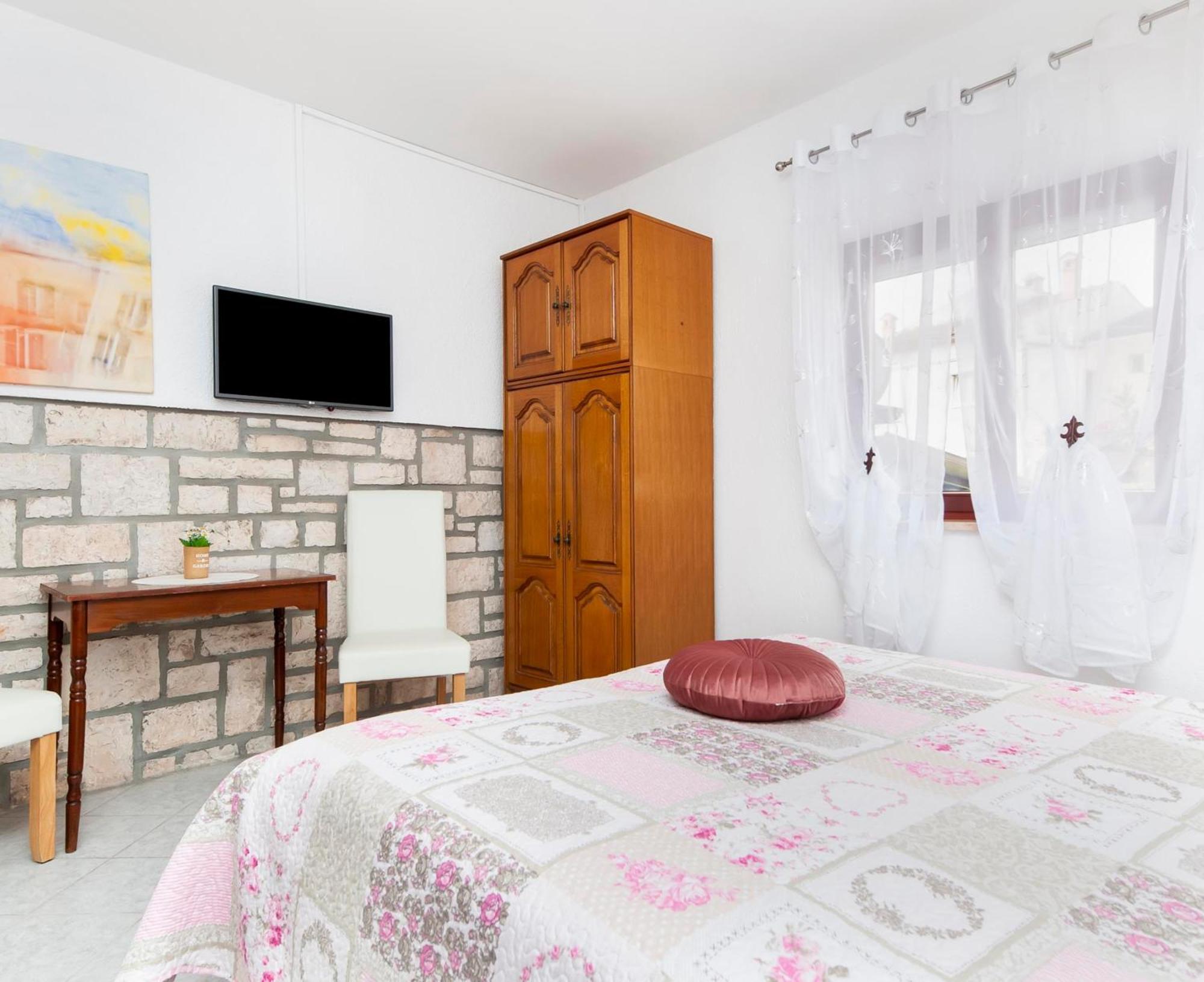 Apartments And Room Silvana Rovinj Ngoại thất bức ảnh